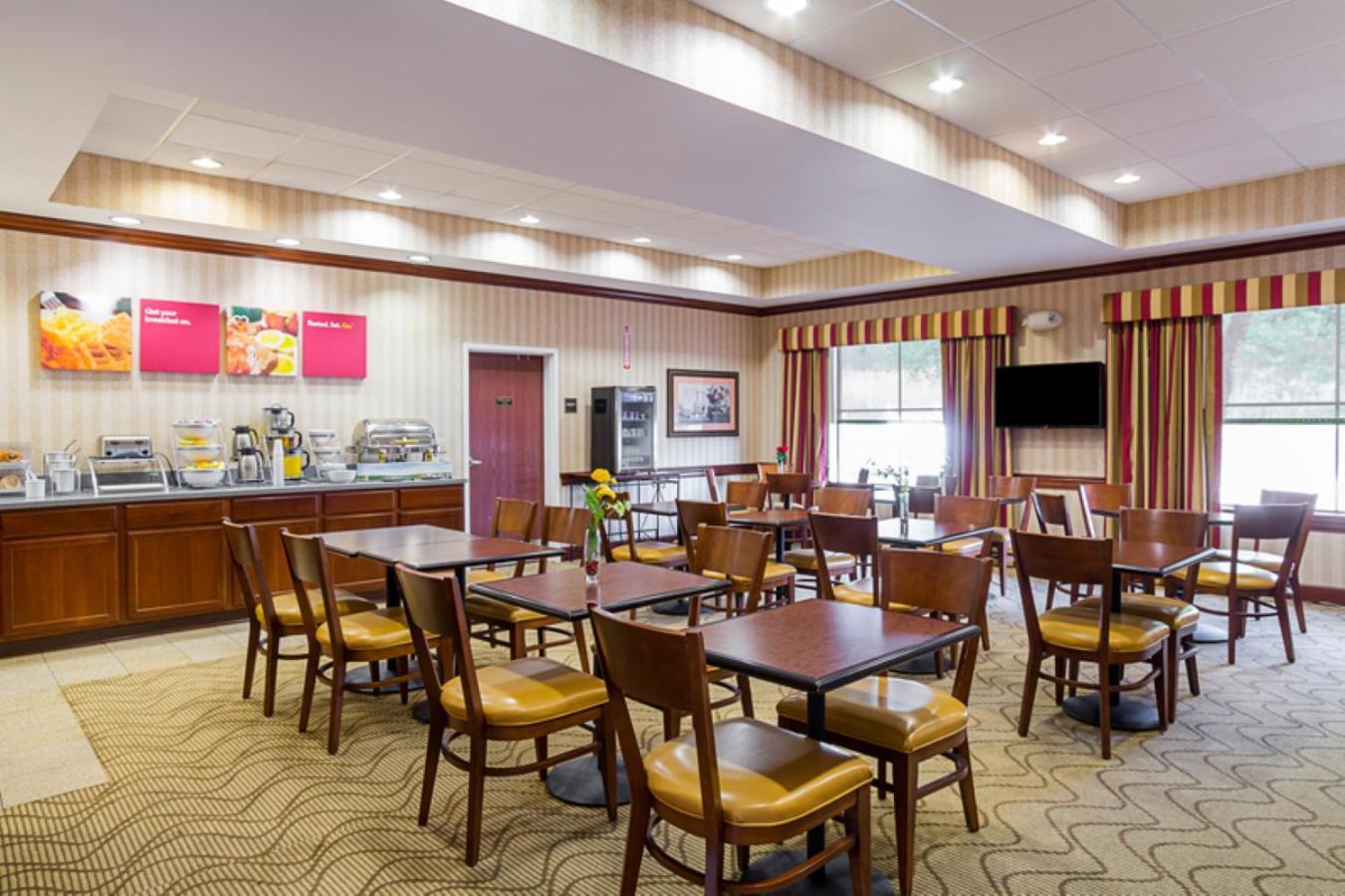 Comfort Suites Twinsburg Exterior photo