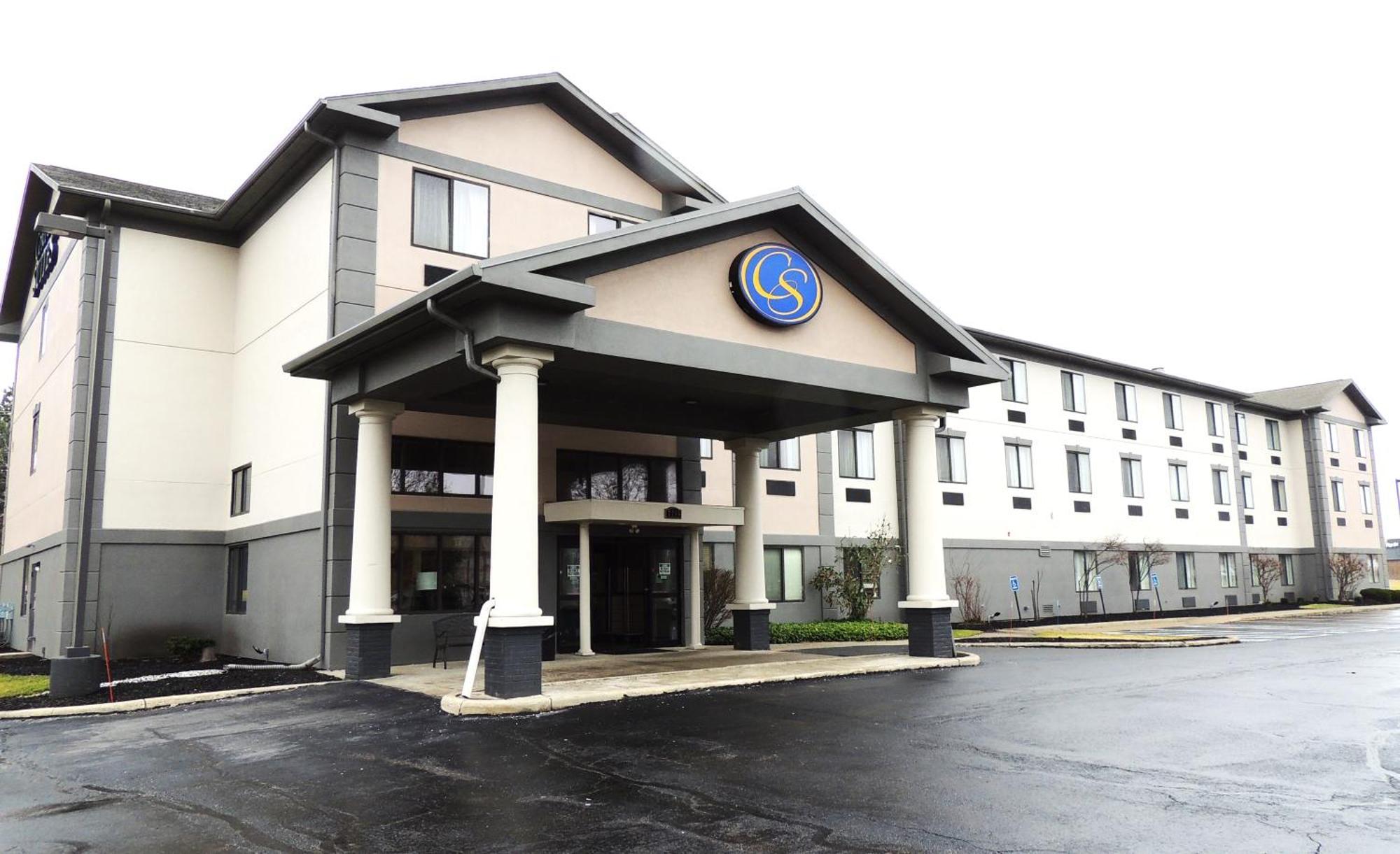 Comfort Suites Twinsburg Exterior photo