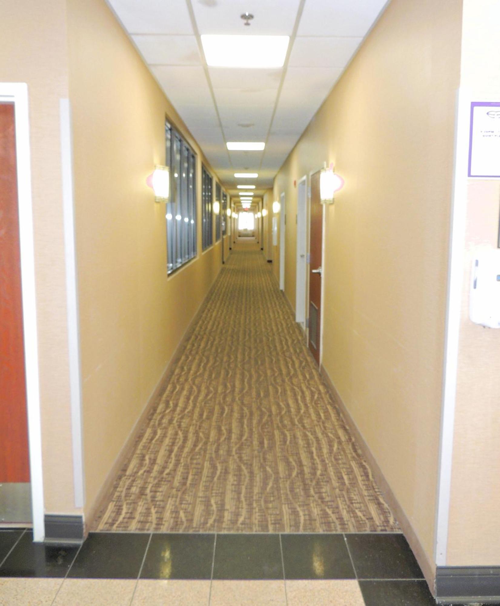 Comfort Suites Twinsburg Exterior photo