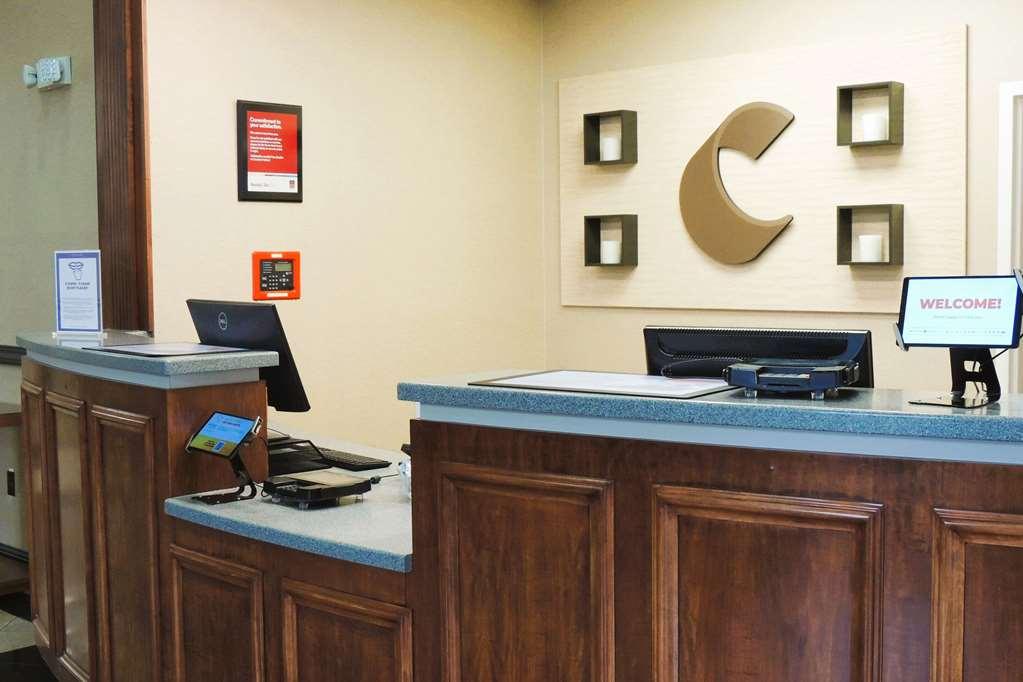 Comfort Suites Twinsburg Interior photo