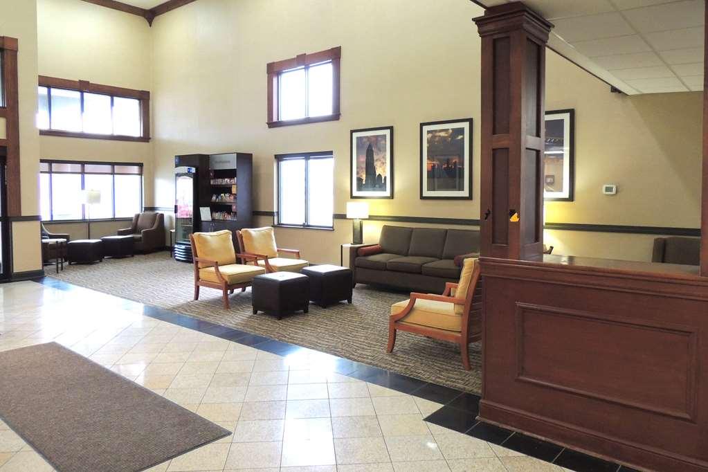 Comfort Suites Twinsburg Interior photo
